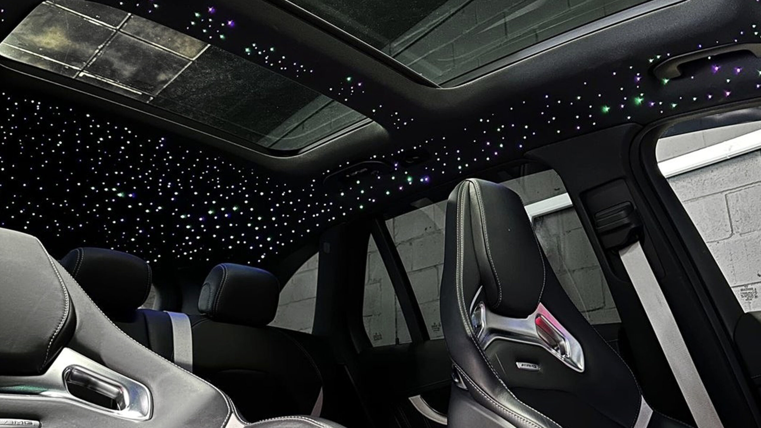 Sternenhimmel im Fahrzeughimmel in Berlin